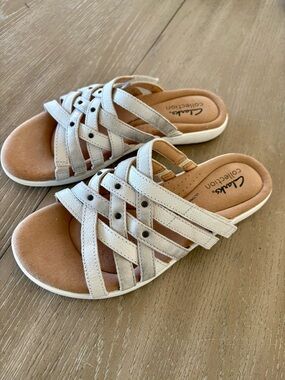 Clarks Collection Sandals 5.5 Beige Strappy Comfort Slide Leather